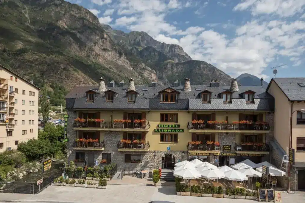 Apartamentos El Puente Benasque