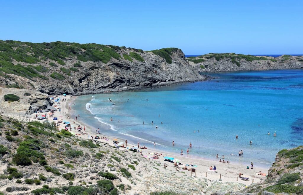 Cala Presili en la costa norte de Menorca
