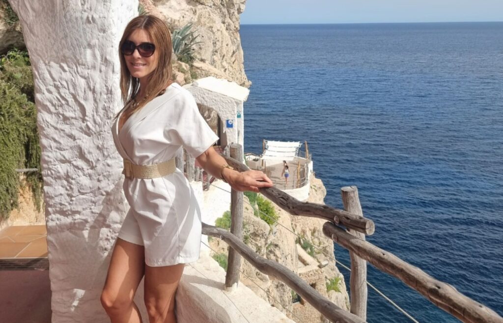 Visitando la Cova d’en Xoroi en Menorca