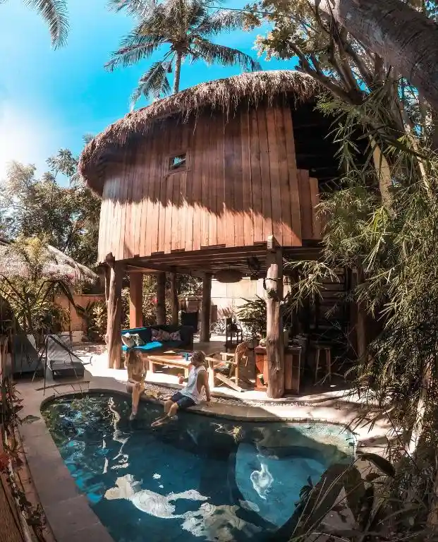 Gili Treehouses, villas en los árboles con piscina privada en una zona tranquila de Trawangan