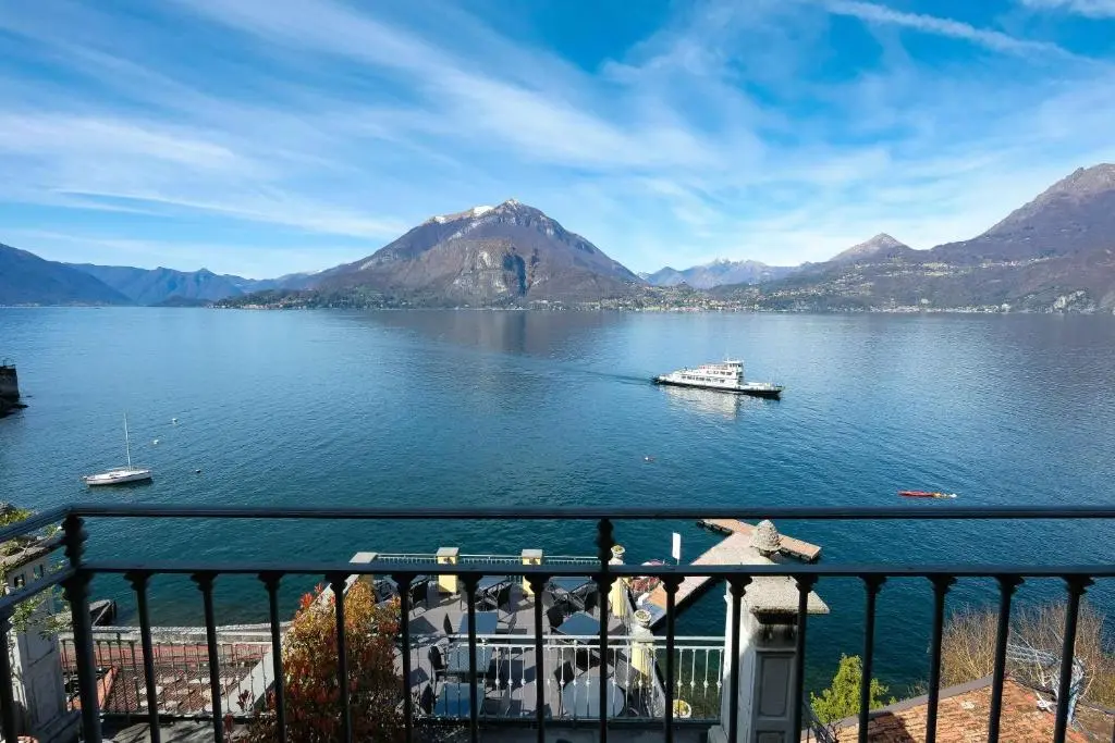 Albergo Milano con vistas al Lago di Como en Varenna