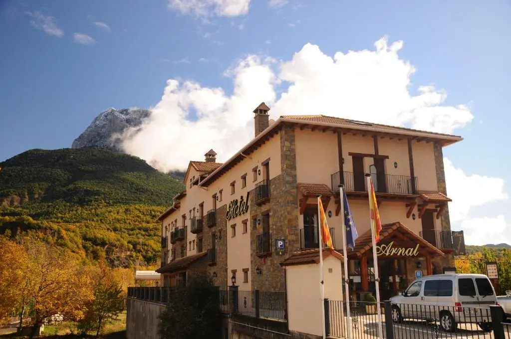 Hotel Arnal Escalona