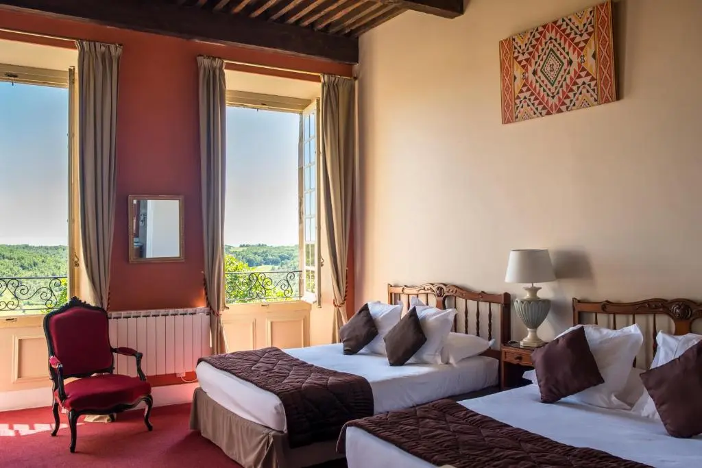 Hotel Raymond VII en el centro fortificado de Cordes-sur-Ciel