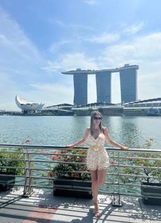 Marina Bay Sands visto desde la bahía de Singapur