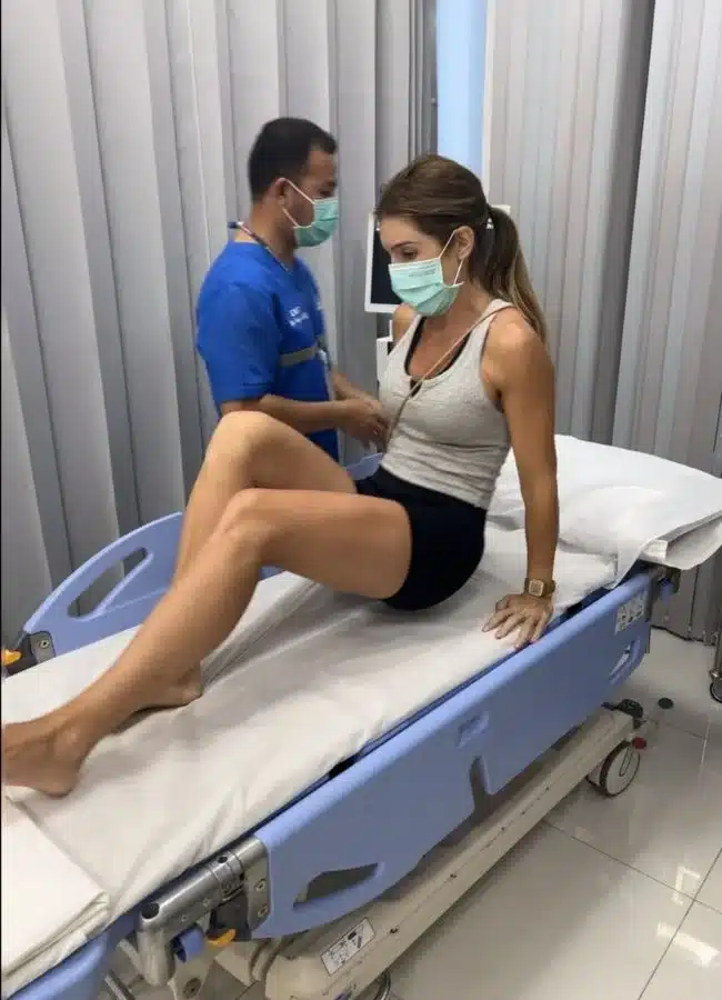 Mireia en un hospital en Tailandia con seguro de viaje Mondo