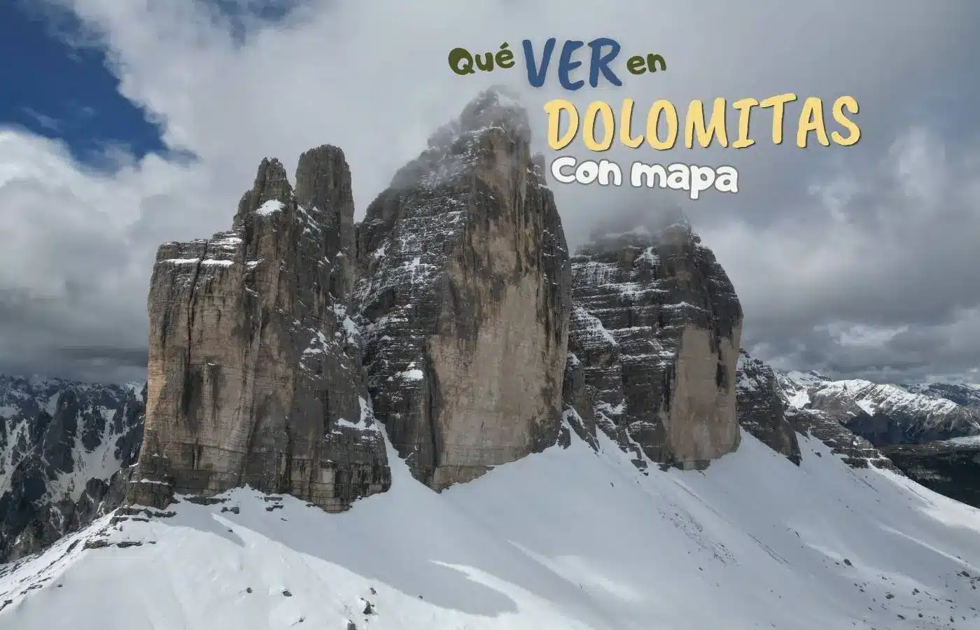 Vista panorámica de los picos escarpados de las Dolomitas en Italia.