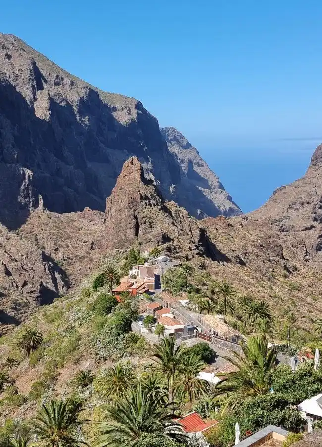 Paisaje del caserío de Masca ubicado entre los barrancos más profundos de Tenerife.