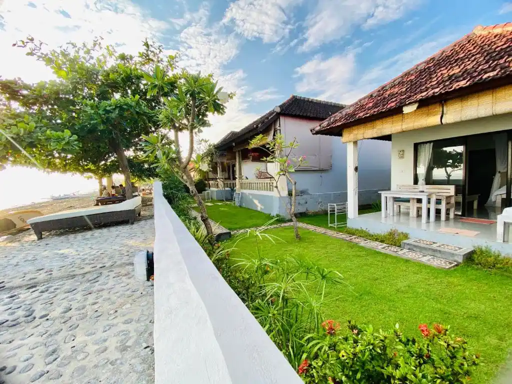 Solaluna Beach Homestay Amed