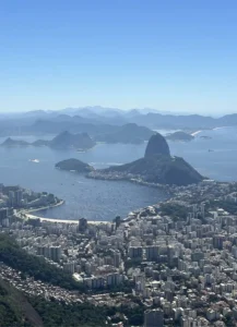 Vistas de la bahía de Guanabara y el Pan de Azúcar desde el Corcovado.