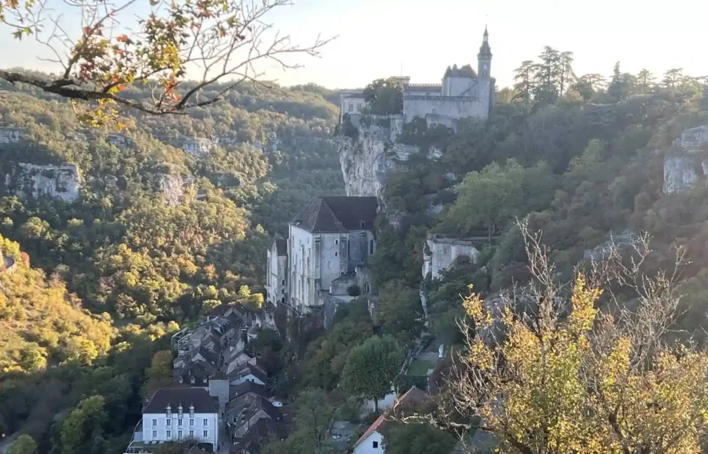 vistas panoramicas rocamadour pueblo colgado